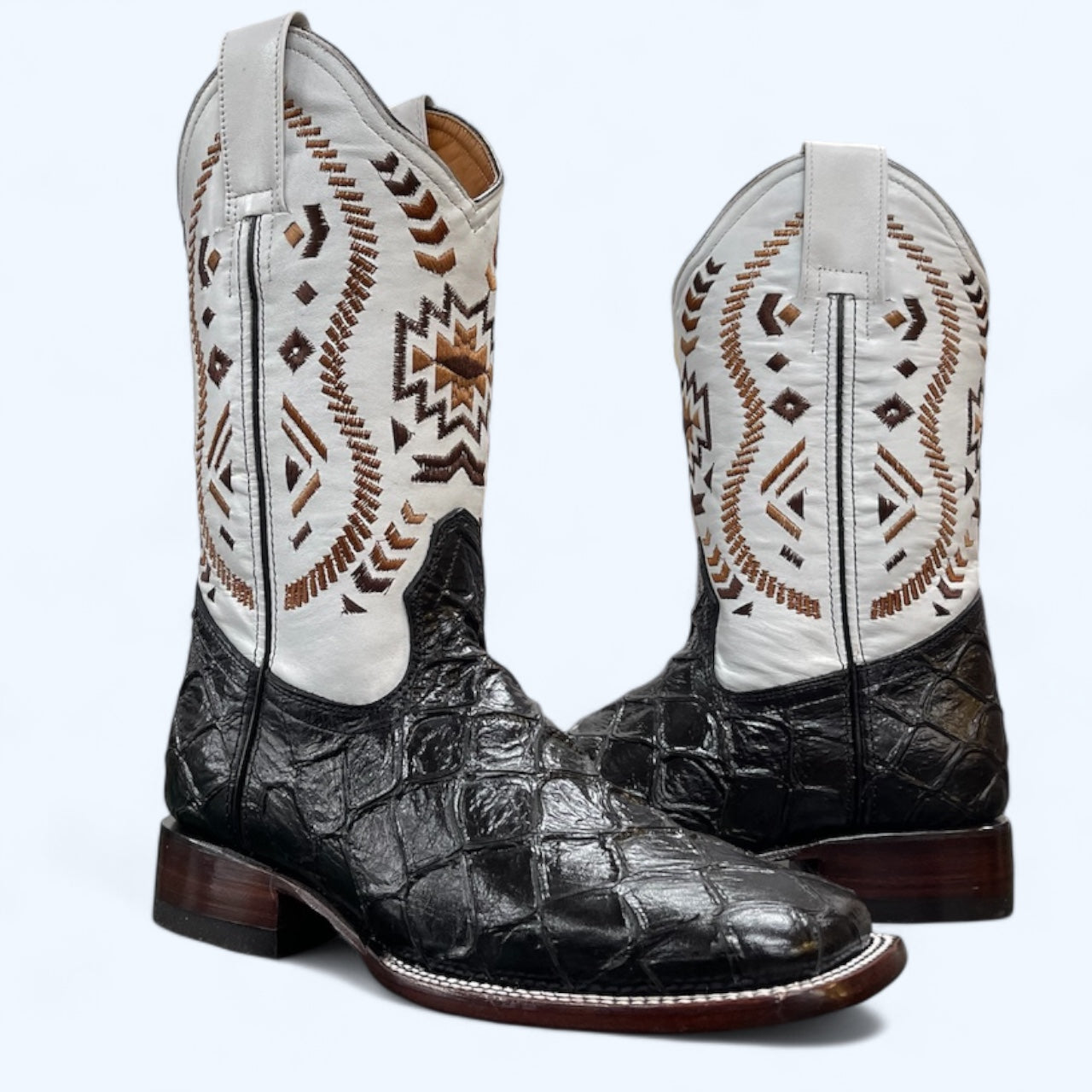 TBC BOOTMAKERS Black Fish Print 0001